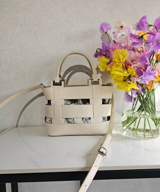 style code 【MERCURYDUO/マーキュリーデュオ】軽量メッシュ　花柄巾着付ミニトートバッグ アイボリー