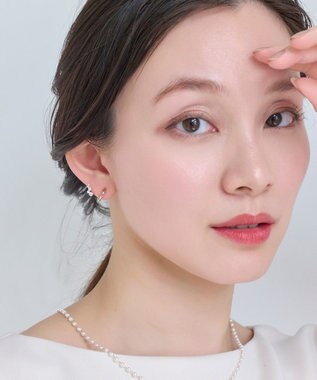 Phoebe 【痛くないシリーズ】ミルキーウェイビジューフロートライトフィットイヤリング　シャンパンゴールド シャンパンゴールド