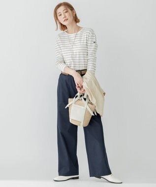 23区 VIOLAd'ORO MIRO レザーポケット ハンドバッグ ホワイト系