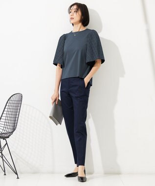 自由区 【接触冷感・洗える】コットンサテンストレッチテーパード パンツ ネイビー