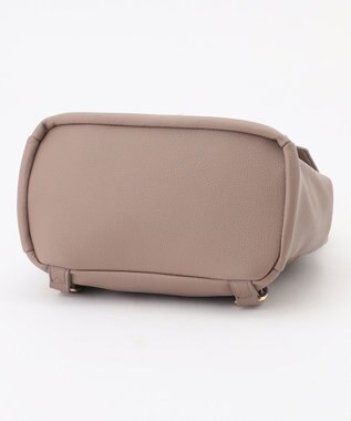 LA BAGAGERIE フロント金具デイリーリュック グレージュ