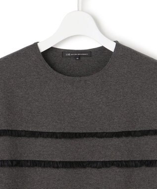 23区 L 【WEB&一部店舗限定/滝沢眞規子さん着用】フリルボーダー ニット グレー系