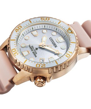 CITIZEN 【ウォームゴールド・ピンクの華やかダイバー】200ｍ潜水用防水 ケース系37mmのボーイズサイズウオッチ ピンク
