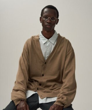 ATON RAMIE CASHMERE | Vネックニットカーディガン - UNISEX CAMEL