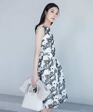 TOCCA CRESTA LEATHER POCHETTE ポシェット アイボリー系