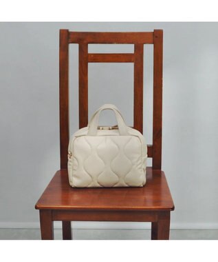 UNBILLION kakatoo シンセティックレザーキルトスクエアショルダー アイボリー