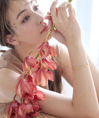 Tiaclasse メタルボールツイストバングル ゴールド