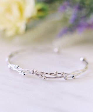 Tiaclasse メタルボールツイストバングル シルバー