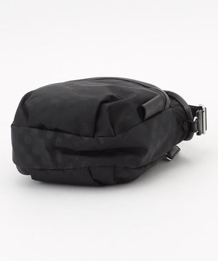 Y'SACCS Polka Dots　パイピングポケットポシェット ブラック