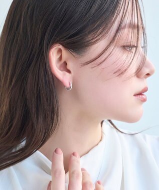 Phoebe 【金属アレルギー対応/痛くないシリーズ】グリッターメタルライトフィットイヤリング　シルバー シルバー