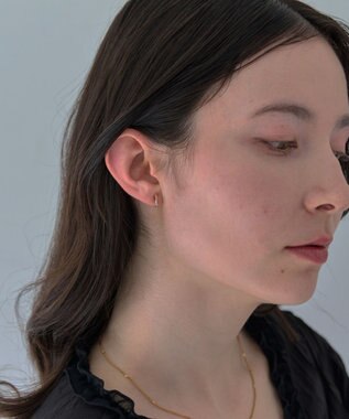 Phoebe 【金属アレルギー対応/痛くないシリーズ】ツイストバービジューライトフィットイヤリング　シャンパンゴールド シャンパンゴールド