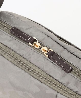 LA BAGAGERIE カモフラジャカード はっ水ショルダー グレージュ