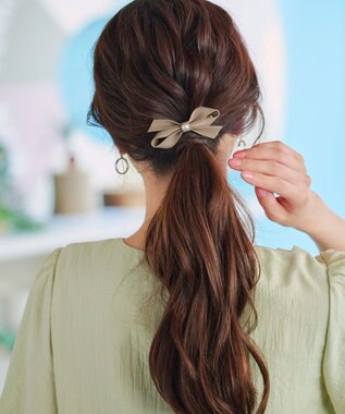 Tiaclasse 【2TYPE/ゴム＆クリップ】レザーリボンヘアアクセサリー ゴム：ベージュ