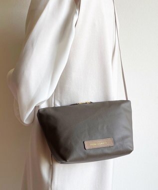 Hekhèr Le Style de Vie 新型追加【日本製 / 汚れにくい】PUコートコットンキャンバス×牛革付属 ショルダーバッグ グレージュ
