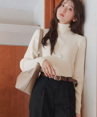 Tiaclasse L 【新色追加・洗える】リブタートルニット オフホワイト