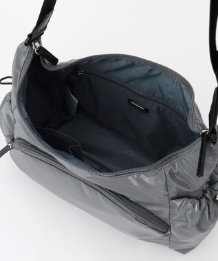 LA BAGAGERIE メタリックドロストポケット　ショルダーバッグ グレー