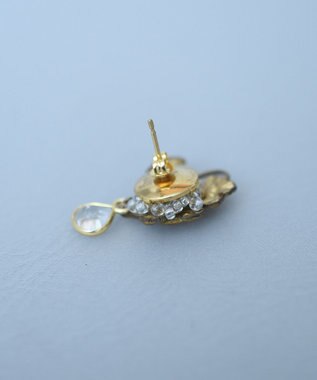 monshiro パンジープチピアス ホワイト×ゴールド