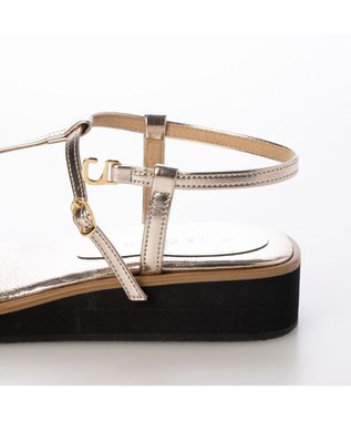 MODE ET JACOMO <carino>厚底Tストラップサンダル ゴールド