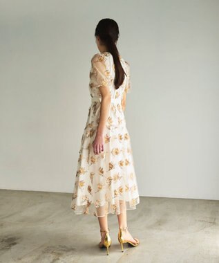 GRACE CONTINENTAL レトロフラワー刺繍ワンピース キナリ