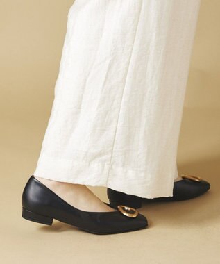 Dominic3 デザインバックル ローヒール レザーパンプス ブラック