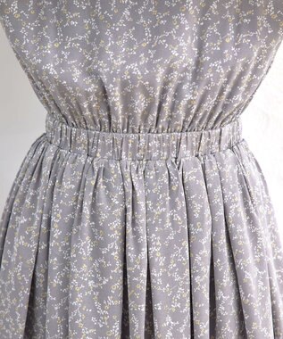 Tiaclasse 【洗える】花柄タックフレンチスリーブワンピース グレー