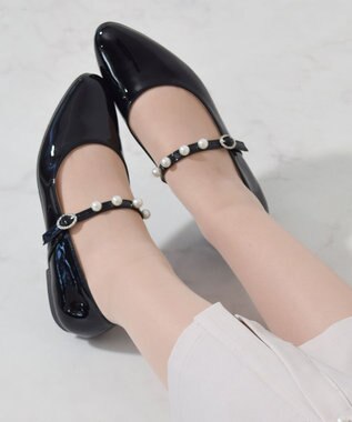 Bridget Birkin 【Bridget Birkin】パールストラップメリージェーンパンプス ブラックエナメル