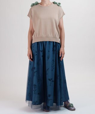 muuc 花モチーフ付きコットンニットプルオーバー ベージュ