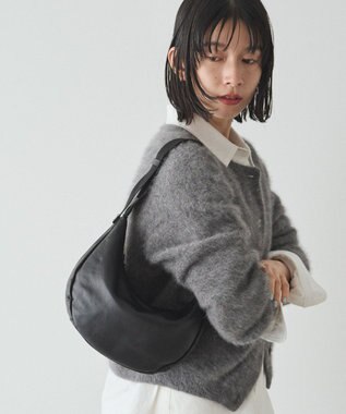 russet ＜ブランド人気No.1ショルダー＞ソフトレザーラウンドショルダーバッグ(CE-1326-WEB) Black2