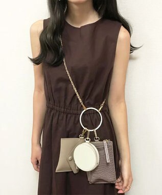 LA BAGAGERIE 【MONICA】カードケースポーチ3連マルチチェーンショルダーバッグ グレージュ