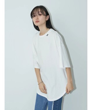earth music&ecology Ｌｅｅ×ｅ．ｍ．ａ．ｅ　ＲＯＵＮＤＨＥＭ　ＴＥＥ Off White