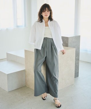 #Newans 【洗濯機可能/シワになりにくい】〈お尻・太ももをカバー〉フレアスリーブイタリアンカラーシャツ ホワイト