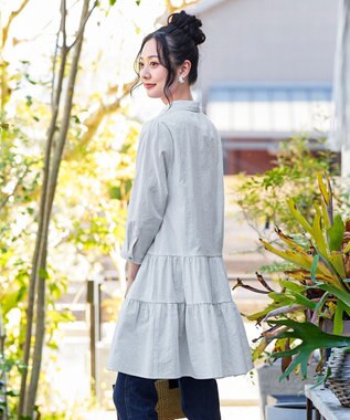 Tiaclasse L 【洗える】1枚で大人華やぐ2段ティアードシャツチュニック グレーストライプ