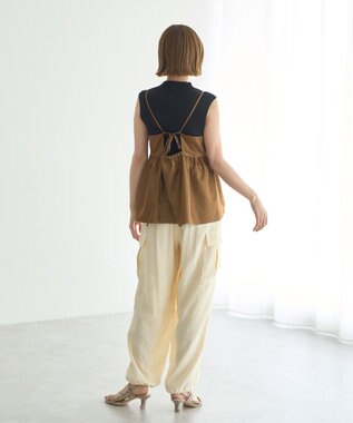 YECCA VECCA シャイニーオーバーキャミ Camel