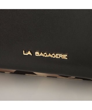 LA BAGAGERIE リサイクルレザー　フラップショルダー レオパード