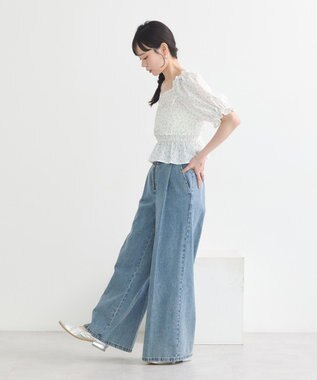 earth music&ecology フラワー刺繍フリルヘムブラウス Off White