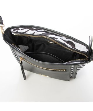 LA BAGAGERIE リサイクルレザー　フラップショルダー ゼブラ