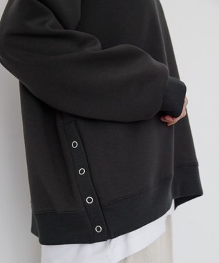 AMERICAN HOLIC サイドドットボタンポンチプルオーバー Charcoal Gray