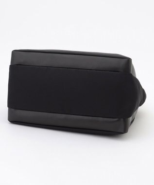 Y'SACCS 【大人のおしゃれ手帖10月号掲載】市川実和子×Y'SACCS　ナイロンすっきりトート ブラック