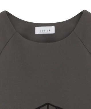 Green Parks ■ESCAR コルセットコード刺繍プルオーバー Charcoal Gray