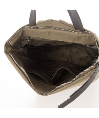 Y'SACCS リサイクルナイロン×カウレザー ラップリュック カーキ