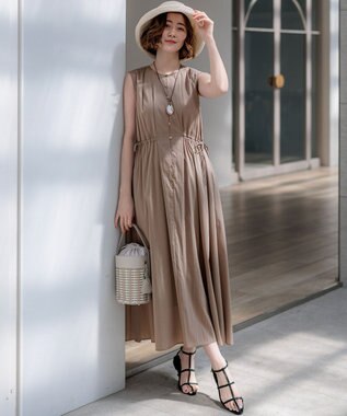 23区 【先行予約】シルキーライトクロス フレアワンピース モカ系