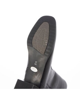 ing <ing>チャンキーヒールショートブーツ ブラック