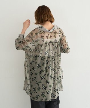 YECCA VECCA フラワー柄シアーロングシャツ Light Khaki
