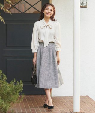 Feroux リボンタイパフスリー ブブラウス アイボリー系