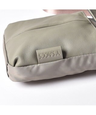 Y'SACCS ナイロン×牛革コンビシリーズ　縦型ポシェット グレージュ