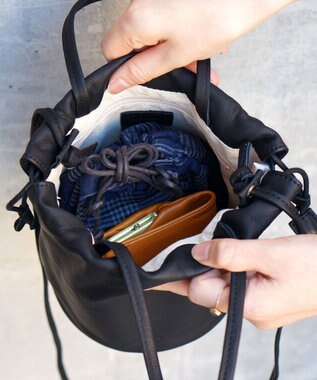 FOLNA RD ソフトレザー2WAY巾着ショルダーバッグ ブラック