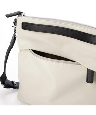 PELLE BORSA ミドルサイズショルダー Cheers チアーズ 4685 アイボリー