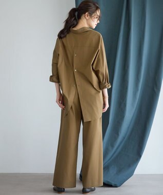 23区 【SLOW/一部店舗限定】ライトタンブラータフタ バックボタン シャツ カーキ系