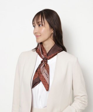 MOONBAT FURLA(フルラ)シルクツイル アーチロゴ スカーフ 65cm×65cm ブラウン