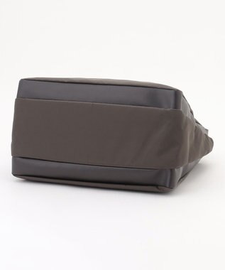 Y'SACCS 【大人のおしゃれ手帖10月号掲載】市川実和子×Y'SACCS　ナイロンすっきりトート ダークグレー